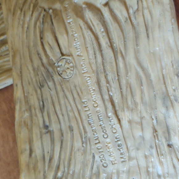 2010 Lucasfilms Chewbacca Rubber Mask & Hands - Picture 6 of 7